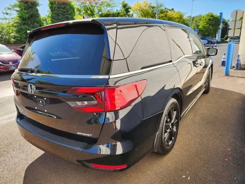 Crystal Black Pearl 2023 Honda Odyssey Sport