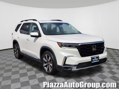 Platinum White Pearl 2023 Honda Pilot Touring