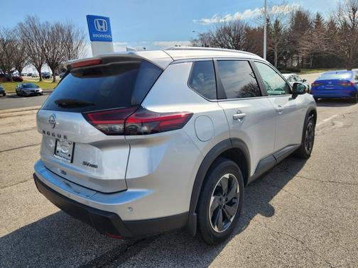 2024 Nissan Rogue SV