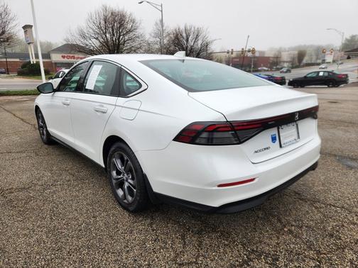 Platinum White Pearl 2023 Honda Accord EX