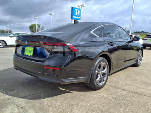 Crystal Black Pearl 2024 Honda Accord