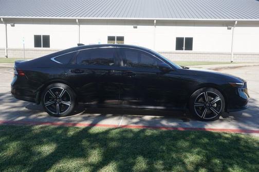 2025 Honda Accord Hybrid 