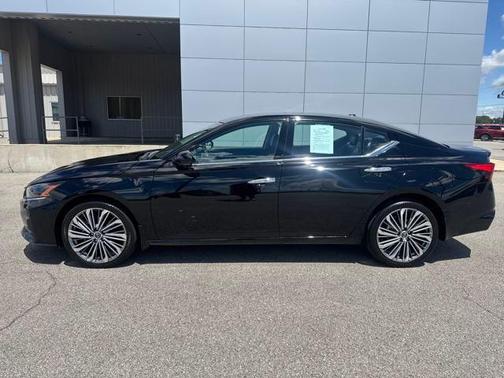 2024 Nissan Altima 2.5 SL