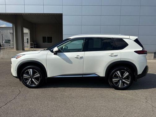 2022 Nissan Rogue SL