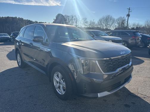 2025 Kia Sorento LX