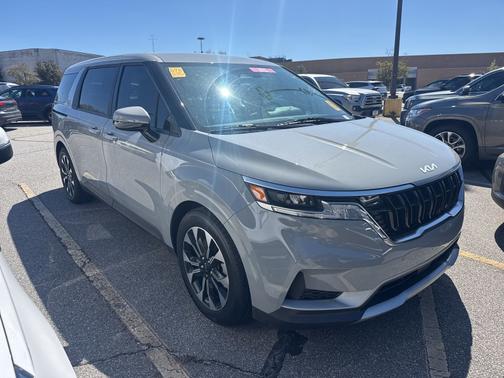 2024 Kia Carnival EX