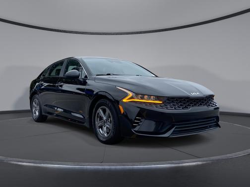 2022 Kia K5 LXS