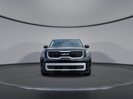 Ebony Black 2024 Kia Telluride LX