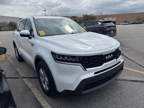 2023 Kia Sorento LX