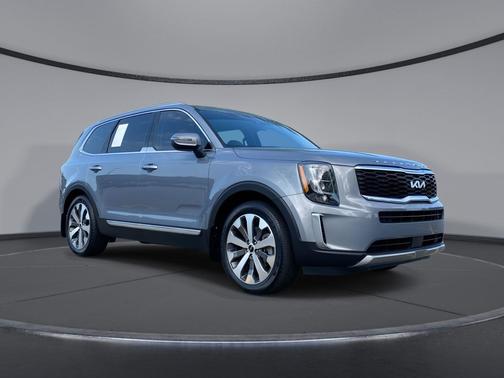 Everlasting Silver 2022 Kia Telluride EX