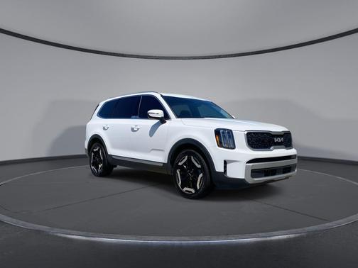 Glacial White Pearl 2023 Kia Telluride EX