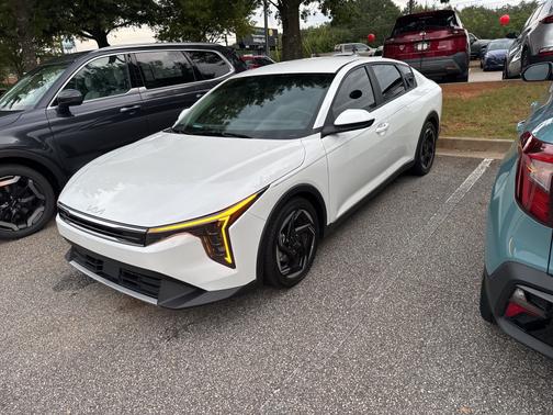 2025 Kia K4 EX