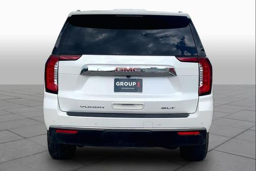 White Frost Tricoat 2021 GMC Yukon SLT