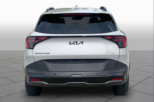 Wolf Gray 2026 Kia Sportage X-Line