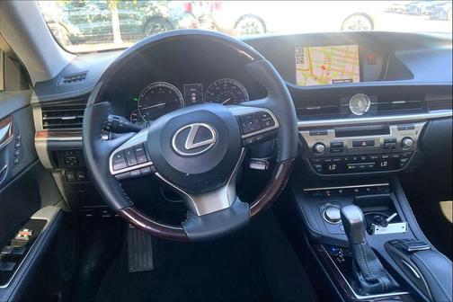 Eminent White Pearl 2017 Lexus ES 350 Base