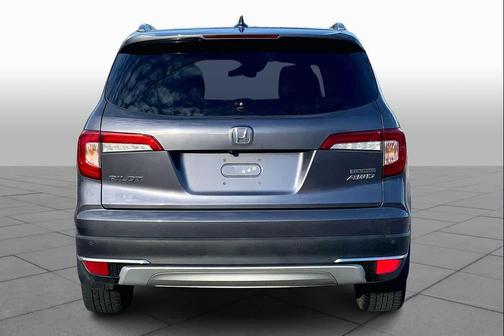 2021 Honda Pilot Touring 8-Passenger