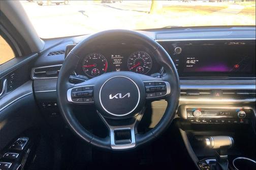 2024 Kia K5 EX