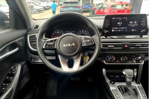 2023 Kia Seltos LX