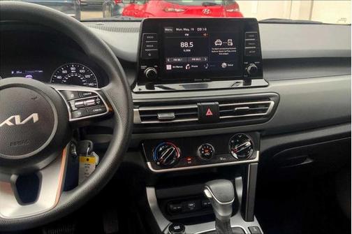 2023 Kia Seltos LX
