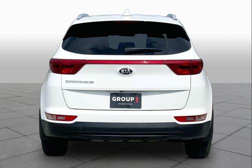 Clear White 2017 Kia Sportage LX