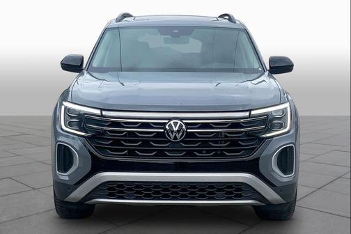 Pure Gray 2024 Volkswagen Atlas 2.0T SE w/Technology 4MOTION