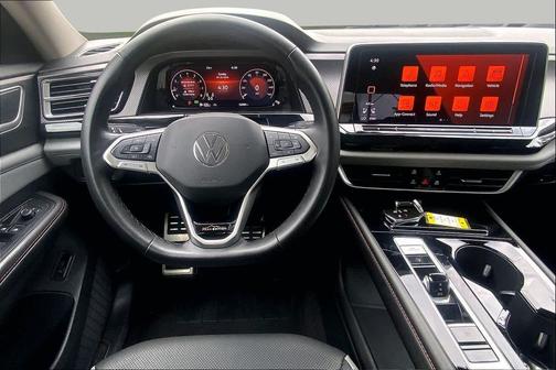 Pure Gray 2024 Volkswagen Atlas 2.0T SE w/Technology 4MOTION