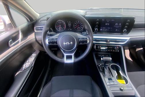 Glacial White Pearl 2022 Kia K5 LXS