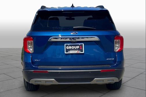 ATLAS BLUE METALLIC 2022 Ford Explorer XLT