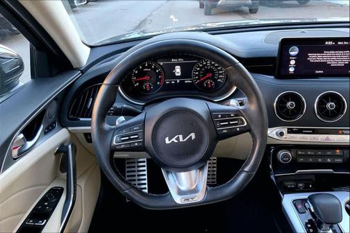 2023 Kia Stinger GT2