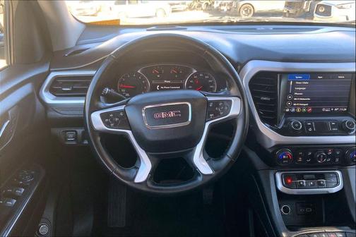 2023 GMC Acadia AWD SLT