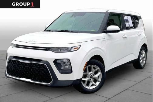 Snow White Pearl 2022 Kia Soul LX