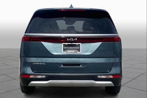 2023 Kia Carnival EX