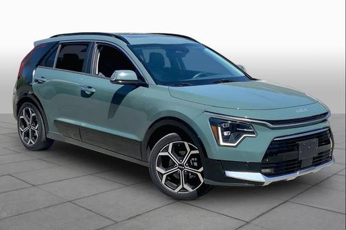 Cityscape Green 2023 Kia Niro Touring
