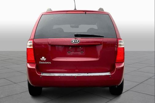2010 Kia Sedona LX