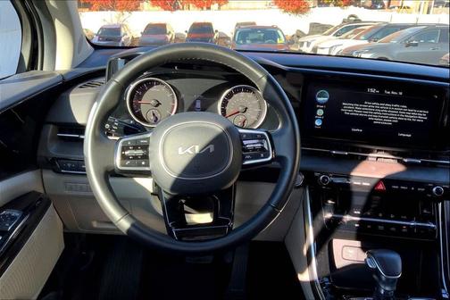 2024 Kia Carnival EX