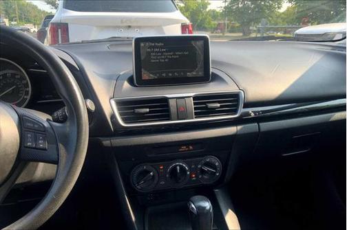 2015 Mazda Mazda3 i Sport