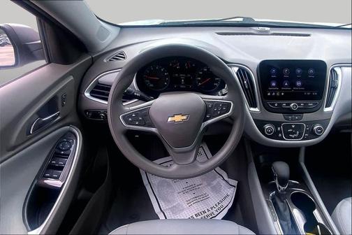 Summit White 2022 Chevrolet Malibu 1LS