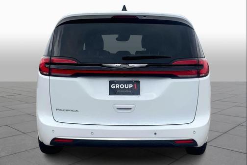 Bright White Clearcoat 2023 Chrysler Pacifica Touring L