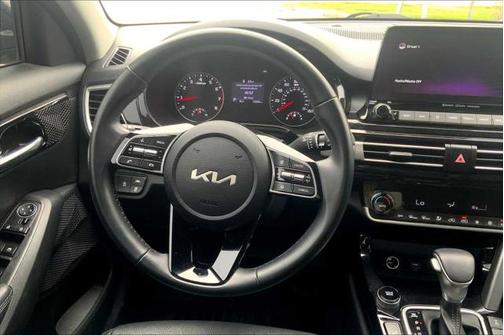 2022 Kia Seltos EX