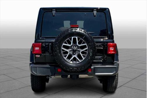 2024 Jeep Wrangler 4-Door Sahara 4x4