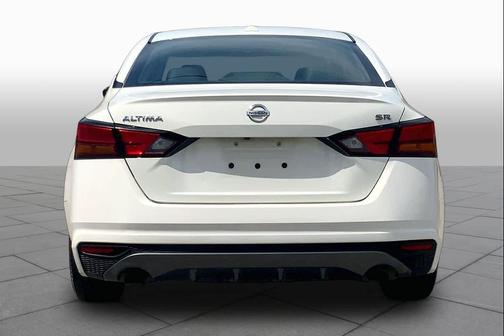 Glacier White 2019 Nissan Altima 2.5 SR