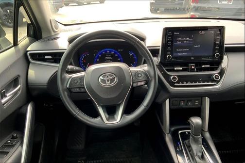 2022 Toyota Corolla Cross XLE