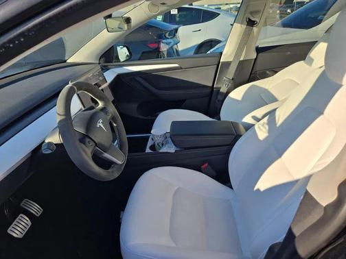 2023 Tesla Model Y Performance Dual Motor All-Wheel Drive
