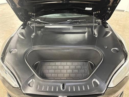 Solid Black 2022 Tesla Model S Standard Range
