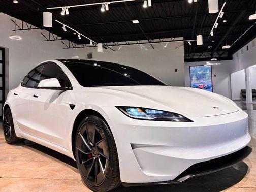 2024 Tesla Model 3 Performance