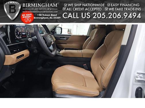 Radiant White 2025 INFINITI QX80 Luxe