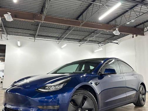 Deep Blue Metallic 2019 Tesla Model 3 Standard Range Plus