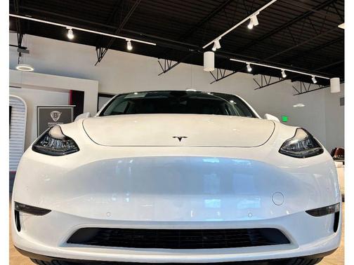 2022 Tesla Model Y Long Range Dual Motor All-Wheel Drive