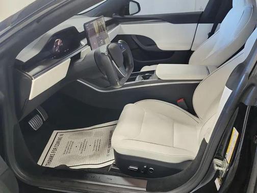 2023 Tesla Model S Plaid