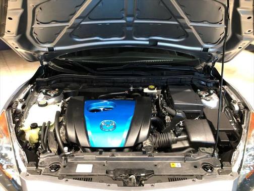 2013 Mazda Mazda3 i Touring